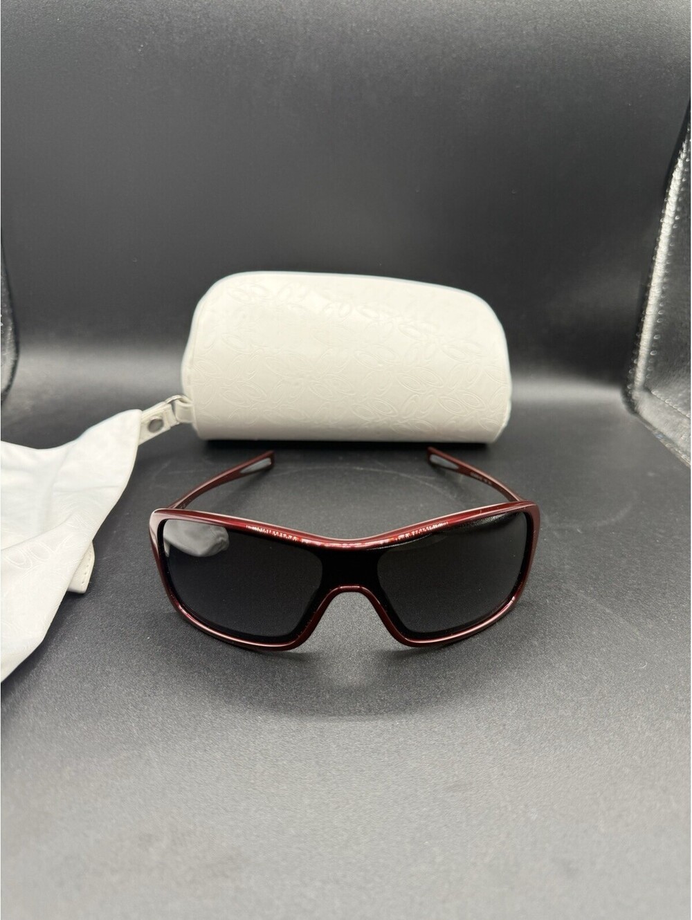 Oakley Break Up Scarlet/Black-Gray Gradient Lenses OO9202-02
